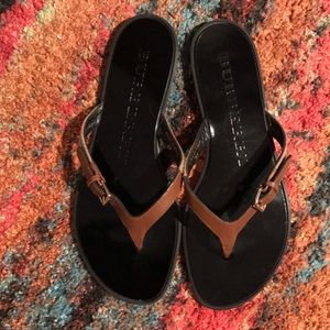 Burberry leather flip flop